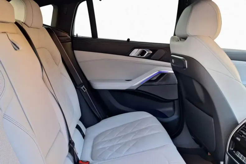 BMW X6 M60 din 2025 cu 15.900 km - oferta BMW178125 - foto 7