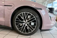 Porsche Taycan din 2023 cu 9.875 km - oferta POR178128 - foto 6
