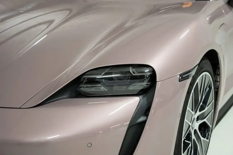 Porsche Taycan din 2022 cu 41.999 km - oferta POR178130 - foto 13