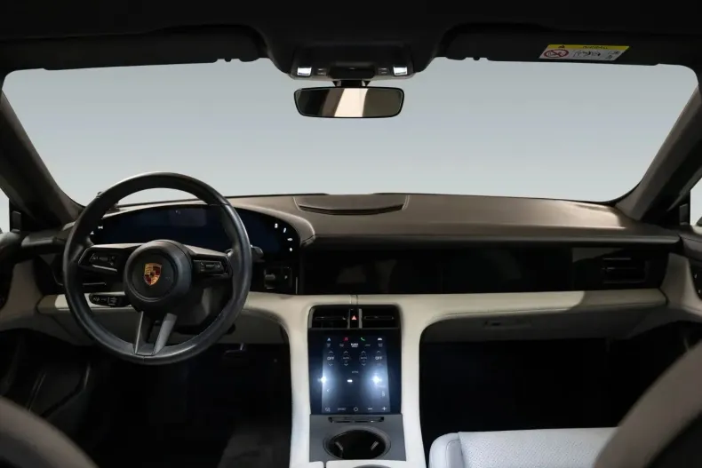 Porsche Taycan din 2022 cu 41.999 km - oferta POR178130 - foto 16