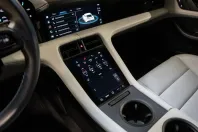 Porsche Taycan din 2022 cu 41.999 km - oferta POR178130 - foto 21