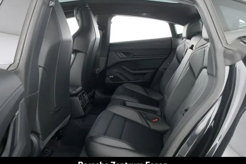 Porsche Taycan din 2022 cu 35.350 km - oferta POR178131 - foto 9