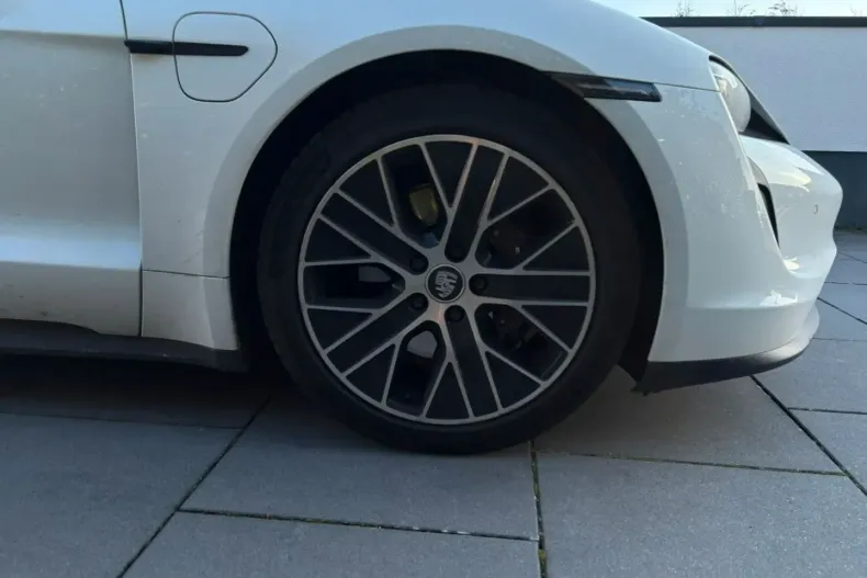 Porsche Taycan din 2021 cu 34.000 km - oferta POR178133 - foto 10