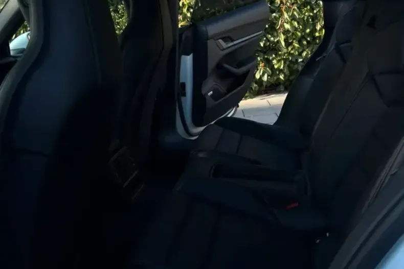 Porsche Taycan din 2021 cu 34.000 km - oferta POR178133 - foto 11