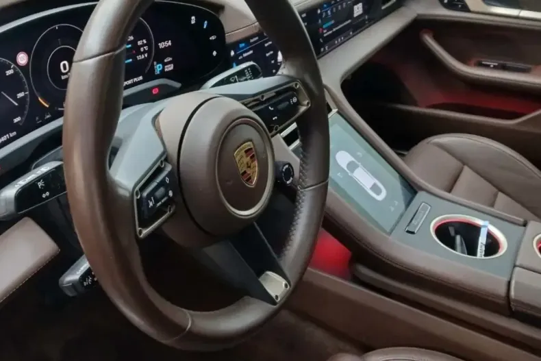 Porsche Taycan din 2021 cu 48.402 km - oferta POR178134 - foto 8