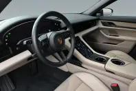 Porsche Taycan din 2022 cu 48.777 km - oferta POR178135 - foto 4