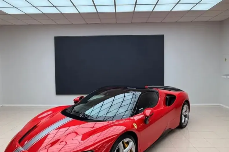 Ferrari SF90 din 2024 cu 6.000 km - oferta FER178136 - foto 1