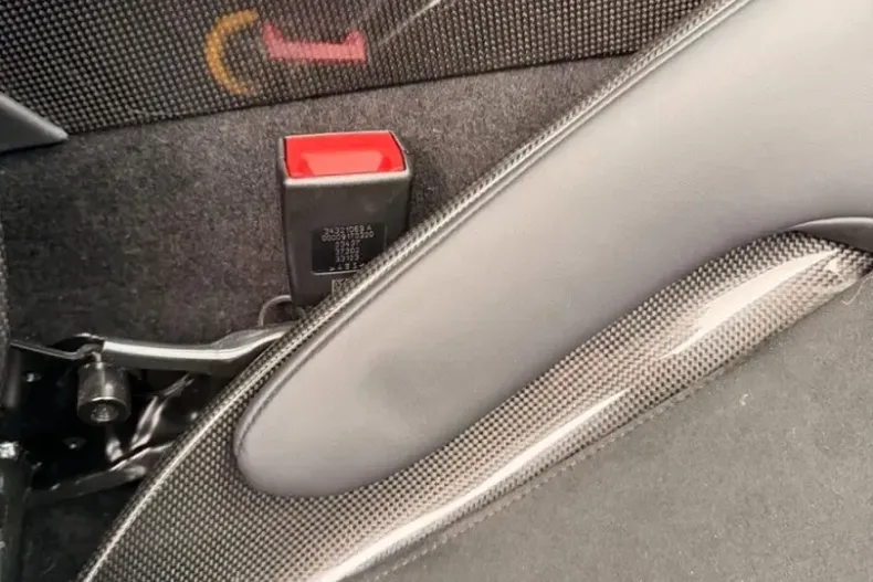 Ferrari SF90 din 2024 cu 6.000 km - oferta FER178136 - foto 12