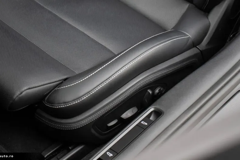 Porsche 992 din 2025 cu 3.010 km - oferta POR178141 - foto 30