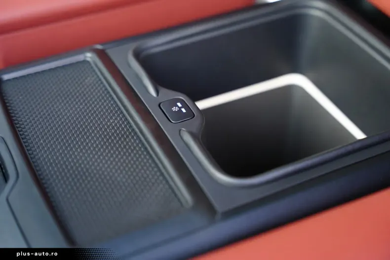 Land Rover Range Rover din 2024 cu 28.451 km - oferta LAN178144 - foto 37