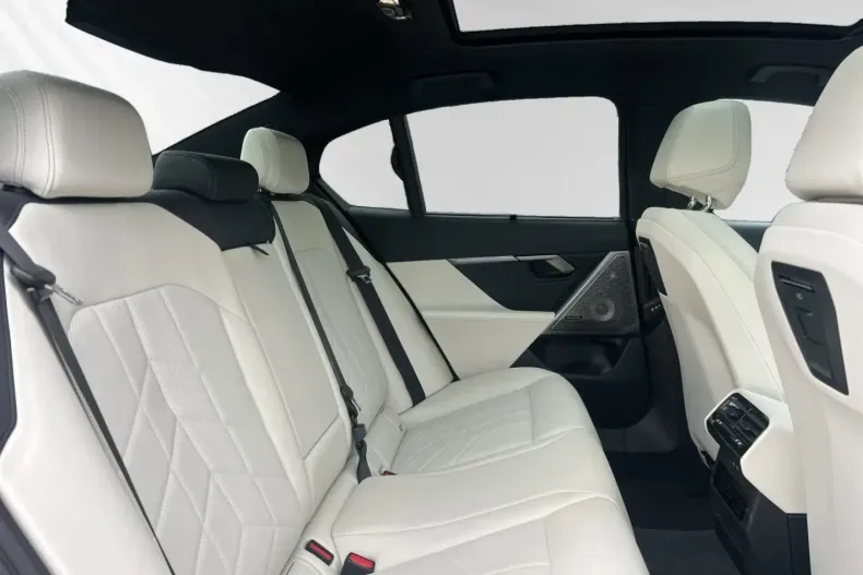 BMW 550 din 2025 cu 30.990 km - oferta BMW178145 - foto 11