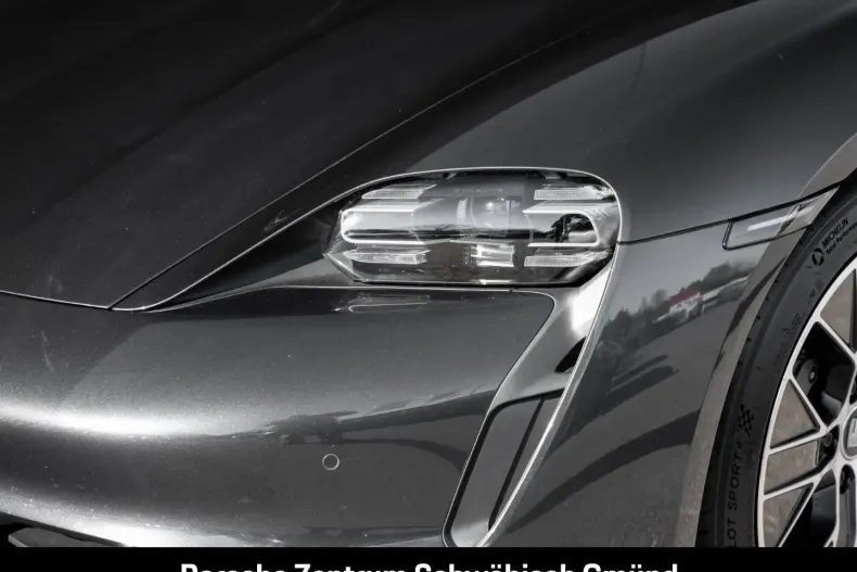 Porsche Taycan din 2022 cu 44.490 km - oferta POR178155 - foto 11