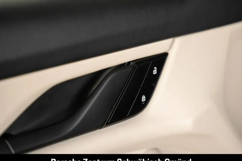 Porsche Taycan din 2022 cu 44.490 km - oferta POR178155 - foto 18