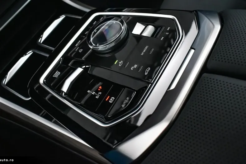 BMW 740 din 2025 cu 17.355 km - oferta BMW178168 - foto 19