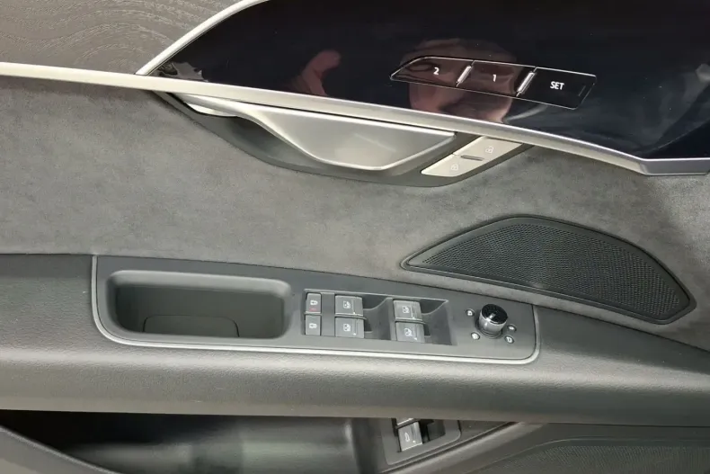 Audi A8 din 2025 cu 18.794 km - oferta AUD178174 - foto 7