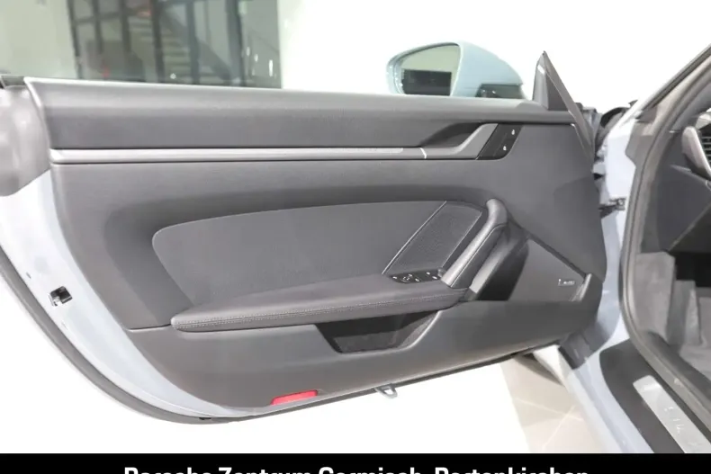 Porsche 992 din 2024 cu 5.341 km - oferta POR178189 - foto 12