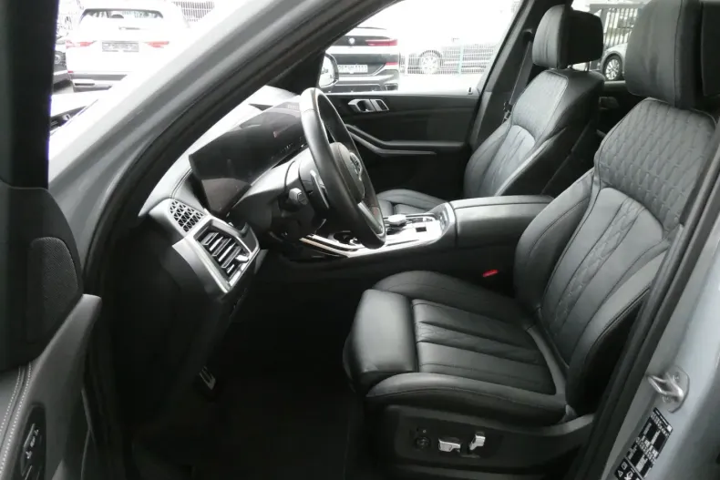 BMW X7 din 2024 cu 44.246 km - oferta BMW178197 - foto 9