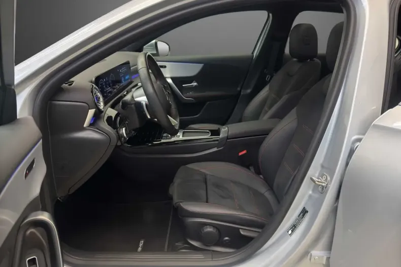 Mercedes-Benz A 180 (Clasa A) din 2024 cu 22.363 km - oferta MER178198 - foto 11