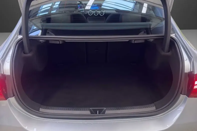 Mercedes-Benz A 180 (Clasa A) din 2024 cu 22.363 km - oferta MER178198 - foto 13