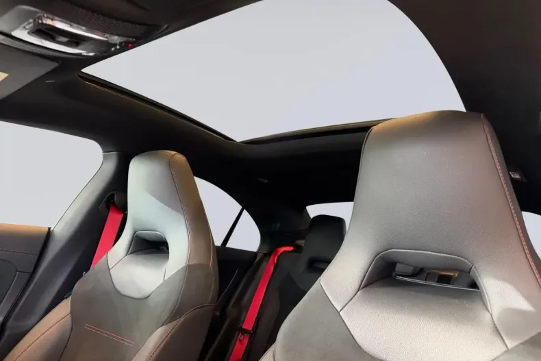 Mercedes-Benz CLA 35 AMG (Clasa CLA) din 2024 cu 29.148 km - oferta MER178216 - foto 13