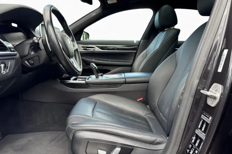 BMW 740 din 2021 cu 97.515 km - oferta BMW178231 - foto 5