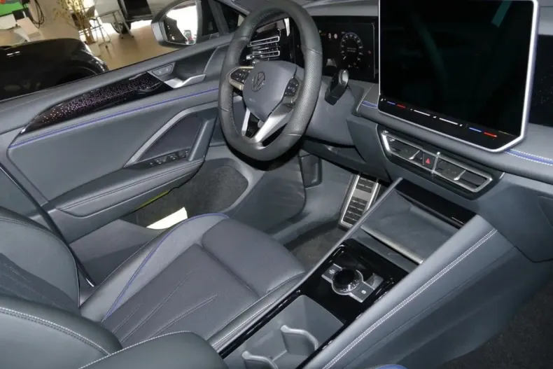 Volkswagen Tiguan din 2024 cu 53.200 km - oferta VOL178239 - foto 5