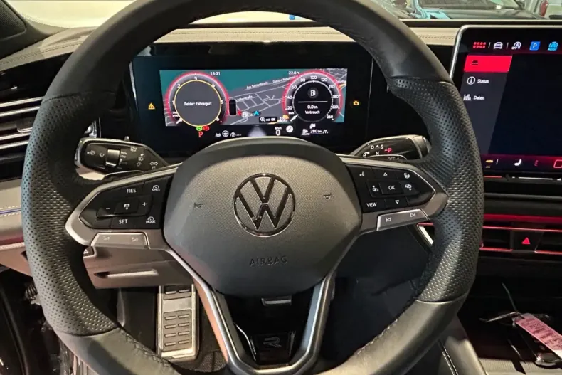 Volkswagen Tiguan din 2024 cu 71.645 km - oferta VOL178241 - foto 13