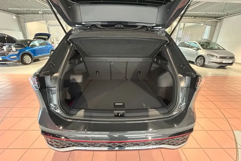 Volkswagen Tiguan din 2024 cu 71.645 km - oferta VOL178241 - foto 27