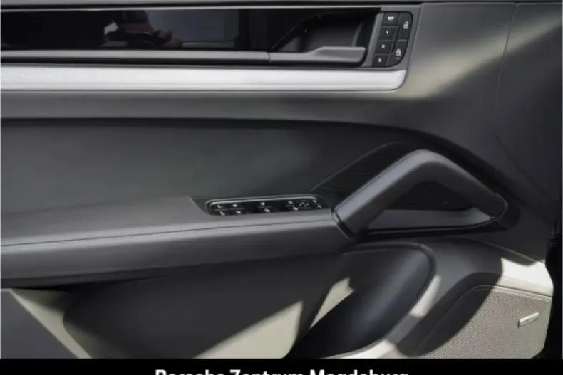 Porsche Cayenne din 2024 cu 22.869 km - oferta POR178243 - foto 25