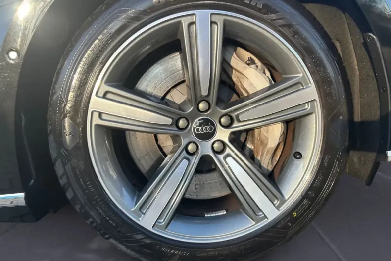 Audi A8 din 2021 cu 63.950 km - oferta AUD178245 - foto 11