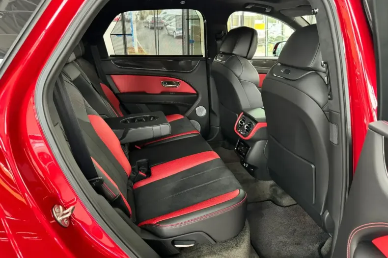 Bentley Bentayga din 2023 cu 4.900 km - oferta BEN178247 - foto 21