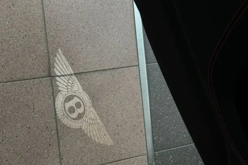 Bentley Bentayga din 2023 cu 4.900 km - oferta BEN178247 - foto 27