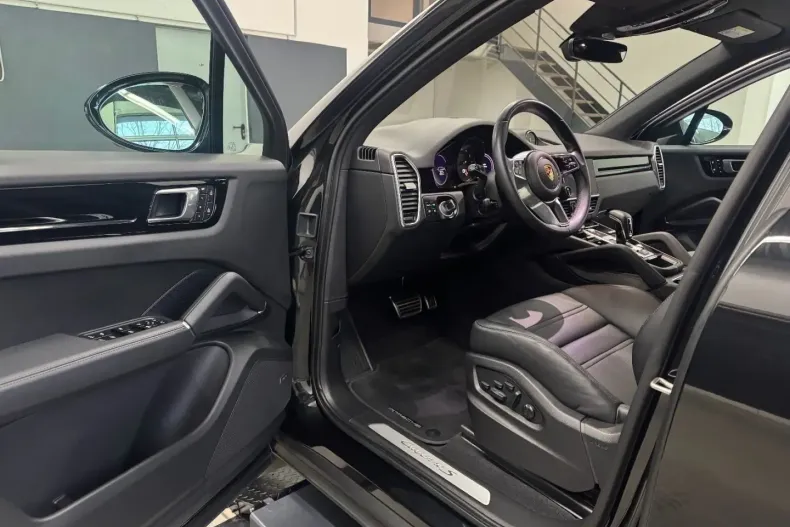 Porsche Cayenne din 2022 cu 55.600 km - oferta POR178248 - foto 12