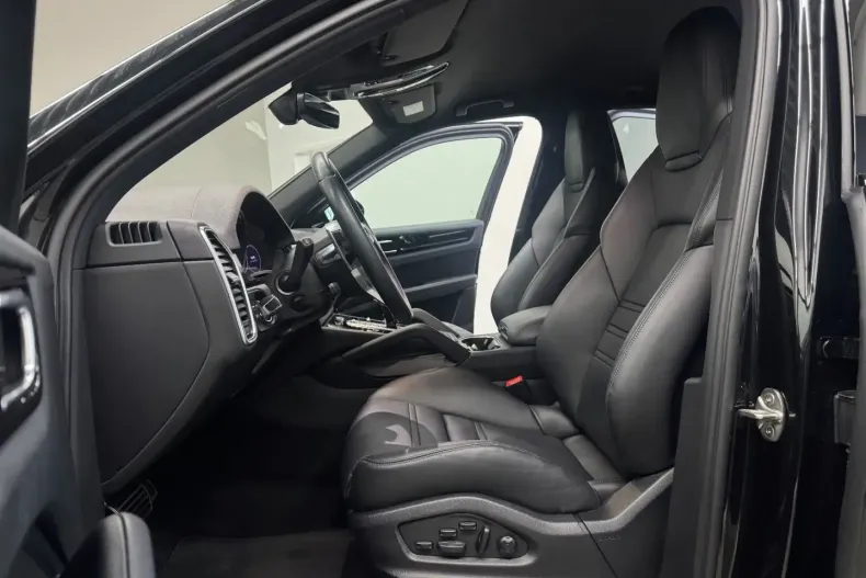 Porsche Cayenne din 2022 cu 55.600 km - oferta POR178248 - foto 13