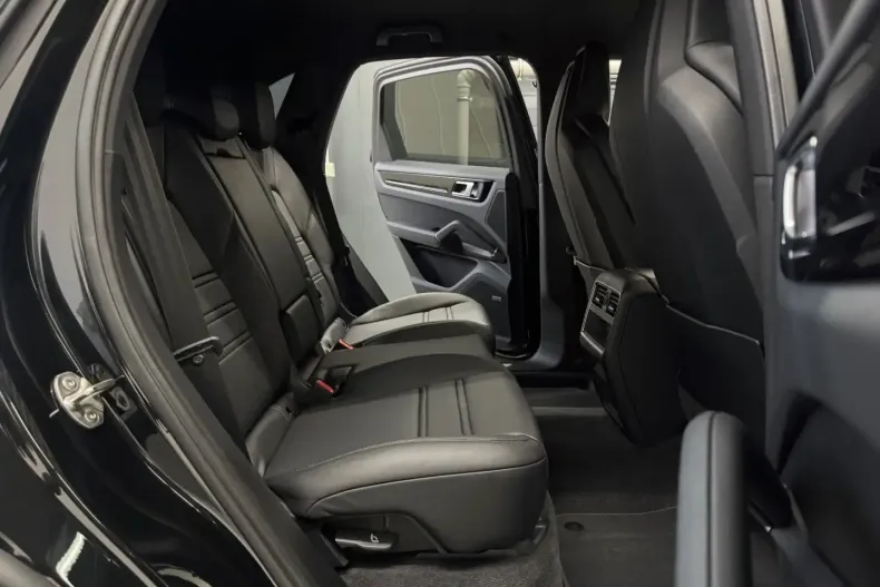 Porsche Cayenne din 2022 cu 55.600 km - oferta POR178248 - foto 16