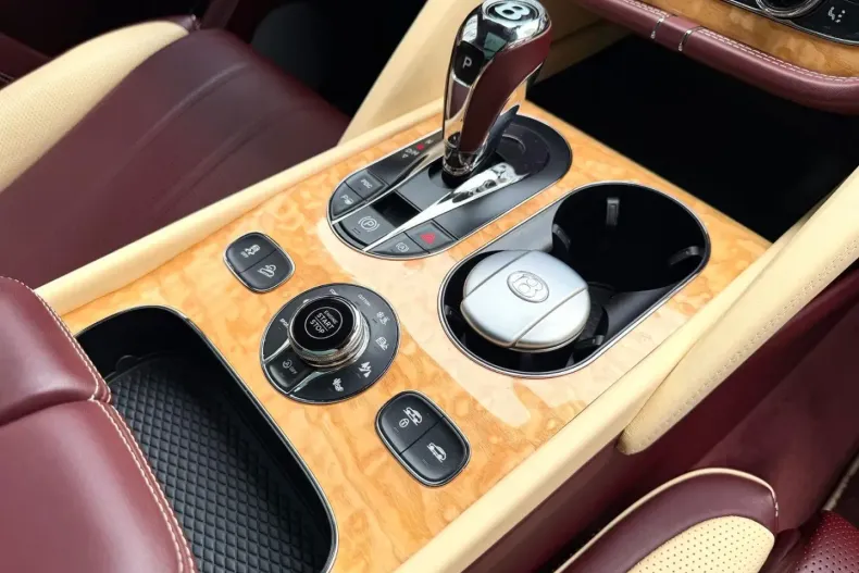 Bentley Bentayga din 2022 cu 59.080 km - oferta BEN178252 - foto 22