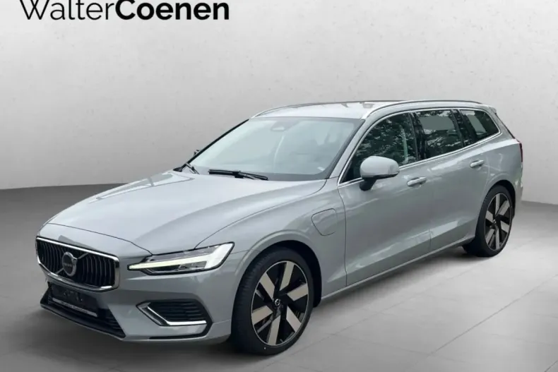 Volvo V60 din 2024 cu 15.325 km - oferta VOL178255 - foto 1