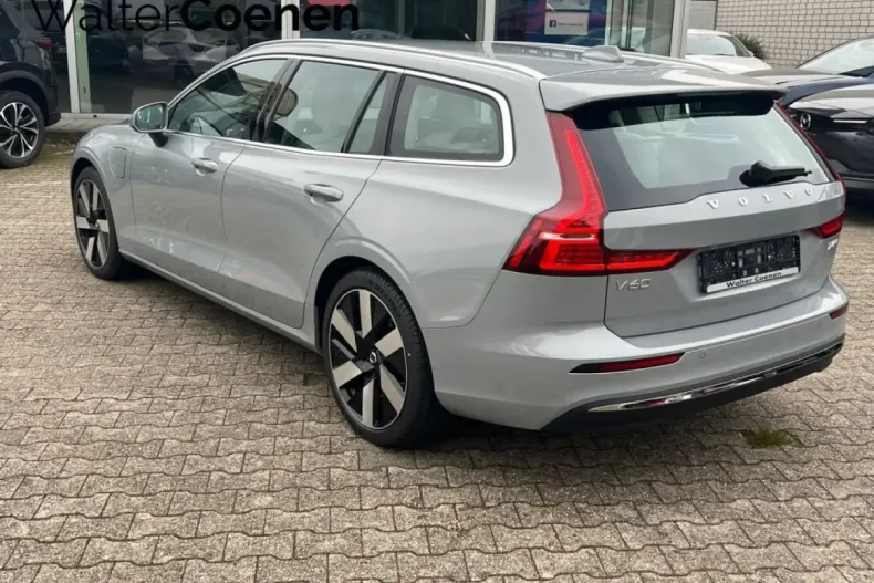 Volvo V60 din 2024 cu 15.325 km - oferta VOL178255 - foto 5