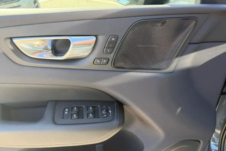 Volvo XC60 din 2024 cu 31.574 km - oferta VOL178268 - foto 16