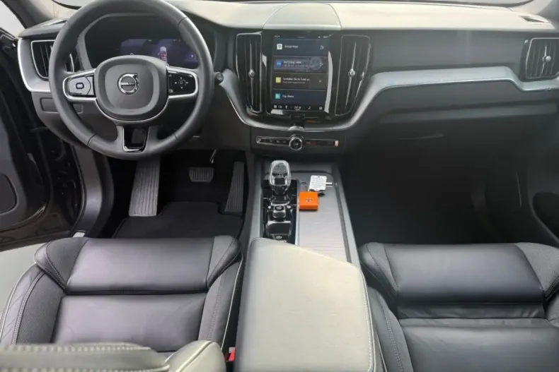 Volvo XC60 din 2023 cu 71.300 km - oferta VOL178271 - foto 11