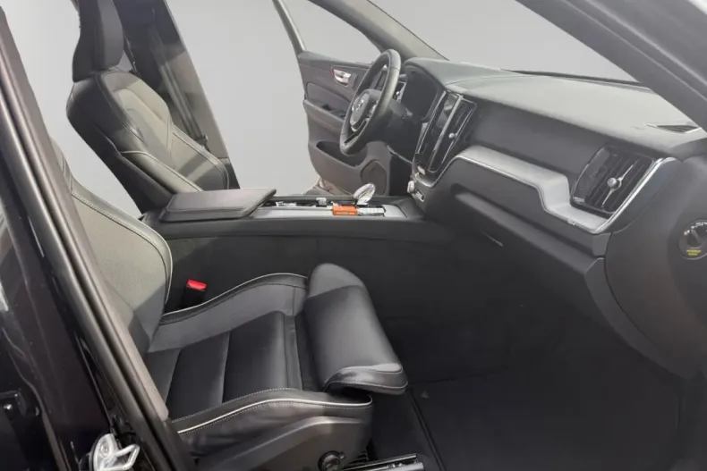 Volvo XC60 din 2023 cu 71.300 km - oferta VOL178271 - foto 15