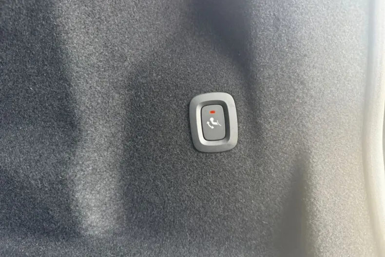 Volvo XC60 din 2023 cu 71.300 km - oferta VOL178271 - foto 22