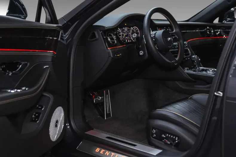 Bentley Flying Spur din 2023 cu 22.000 km - oferta BEN178280 - foto 12