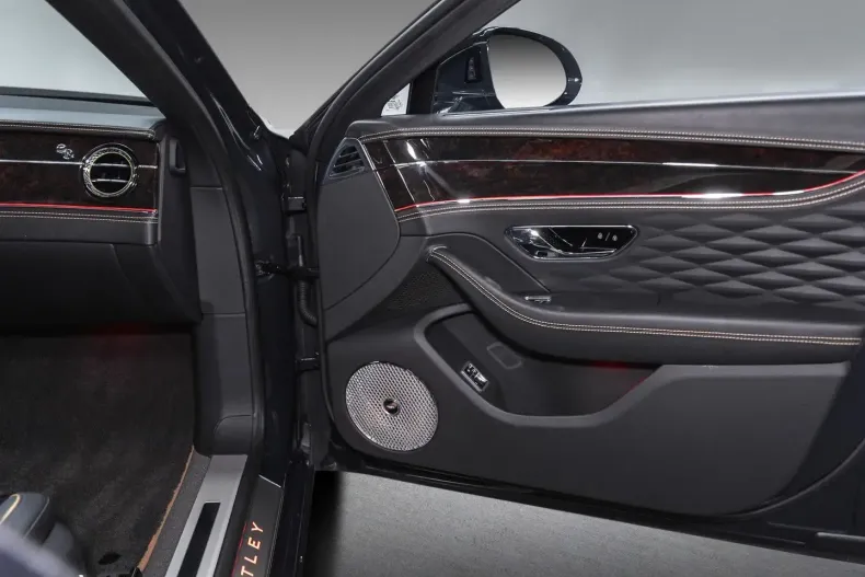 Bentley Flying Spur din 2023 cu 22.000 km - oferta BEN178280 - foto 17