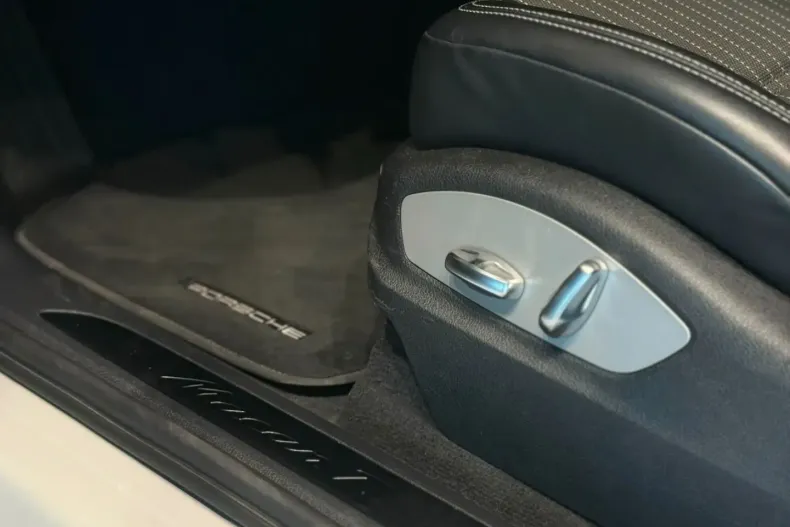 Porsche Macan din 2023 cu 77.821 km - oferta POR178284 - foto 11