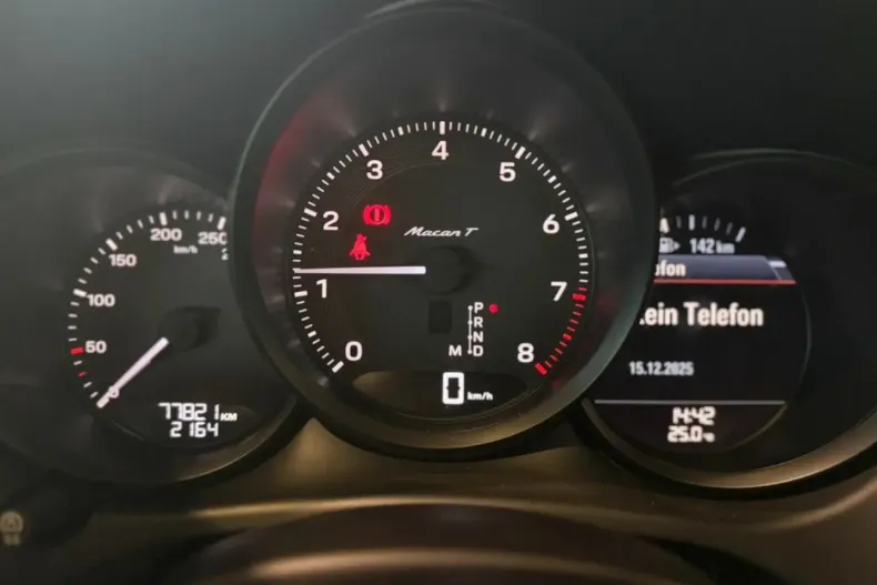 Porsche Macan din 2023 cu 77.821 km - oferta POR178284 - foto 16