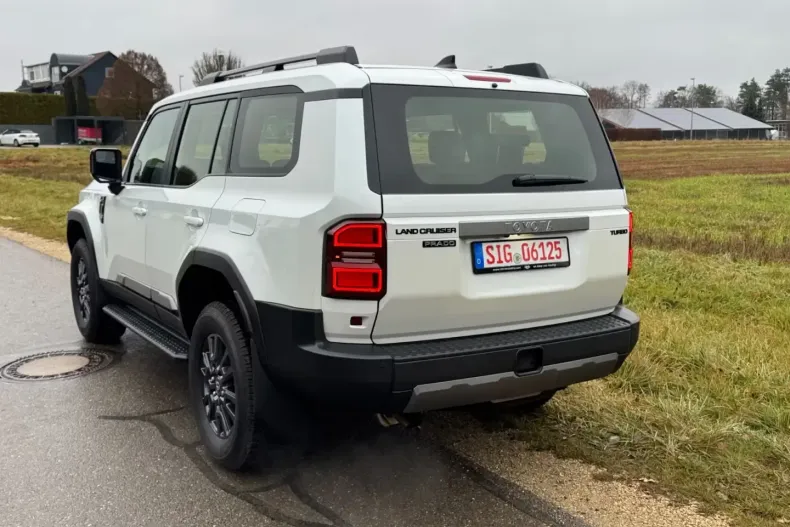 Toyota Land Cruiser din 2026 cu 99 km - oferta TOY178296 - foto 5
