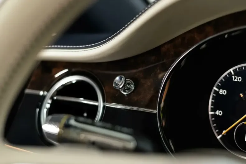 Bentley Continental din 2024 cu 4.251 km - oferta BEN178307 - foto 32