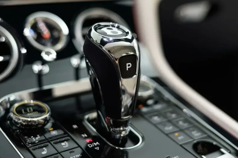 Bentley Continental din 2024 cu 4.251 km - oferta BEN178307 - foto 33