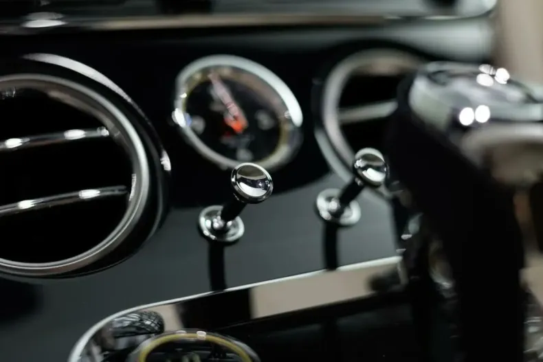 Bentley Continental din 2024 cu 4.251 km - oferta BEN178307 - foto 34